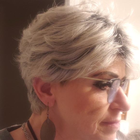 Wig Never worn - Picture 3 of 7